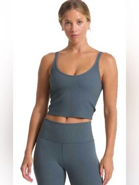 Vuori Ribbed Crop Tank - Blue, Size Large